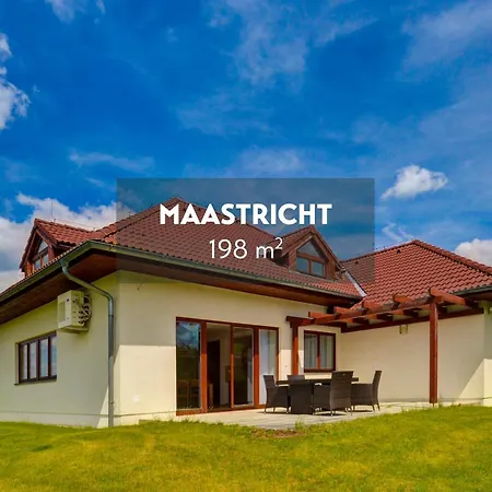 Amenity & Ceska Kanada Отель