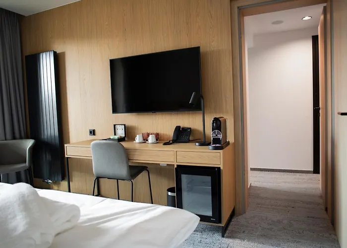 Amenity & Ceska Kanada Hotel